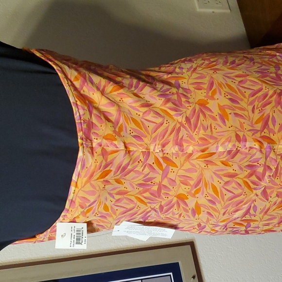 Silk Halter Dress; sz 8 - Picture 12 of 15